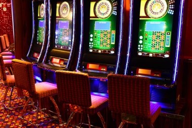 kediri toto mobile app interface showing football matches and live casino games